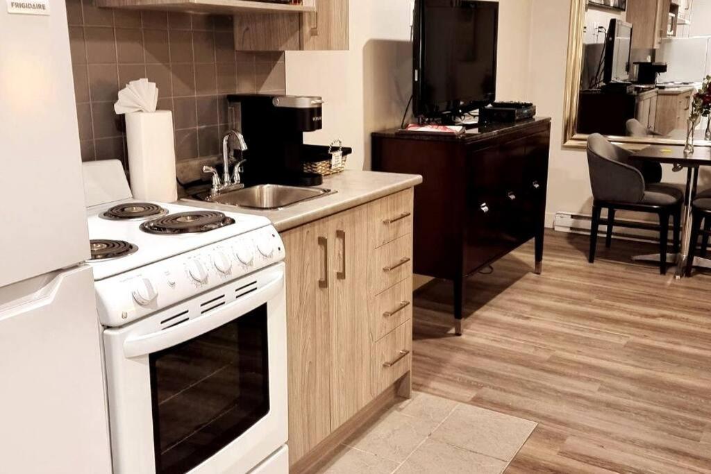 Cozy Spacious 1-Bdr Studio #8. Free Parking 加蒂诺 外观 照片
